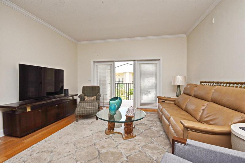 Living Room Pic 2