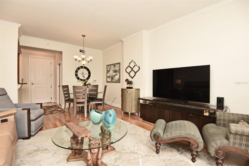 Living Room Pic 3