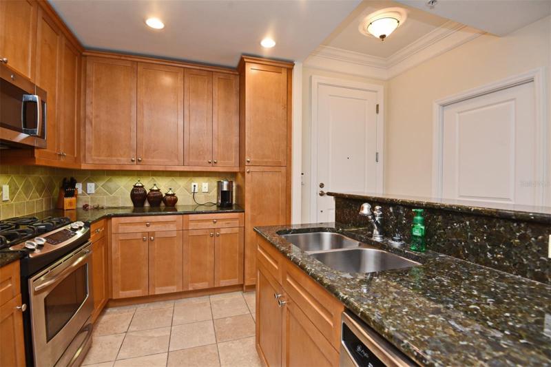 Kitchen Pic 3