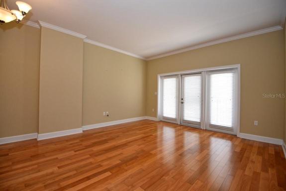 Living Room Picture without furniture Pic 2