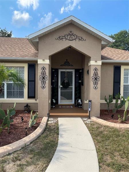 Front of House & Driveway