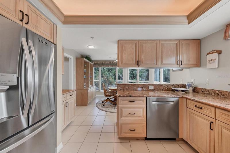 Kitchen & Breakfast Nook