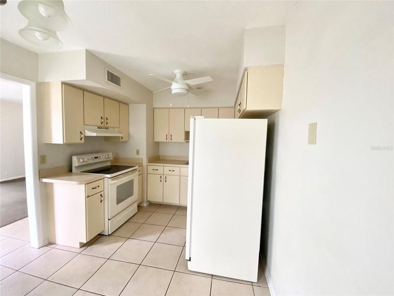 5771 Eat in Kitchen