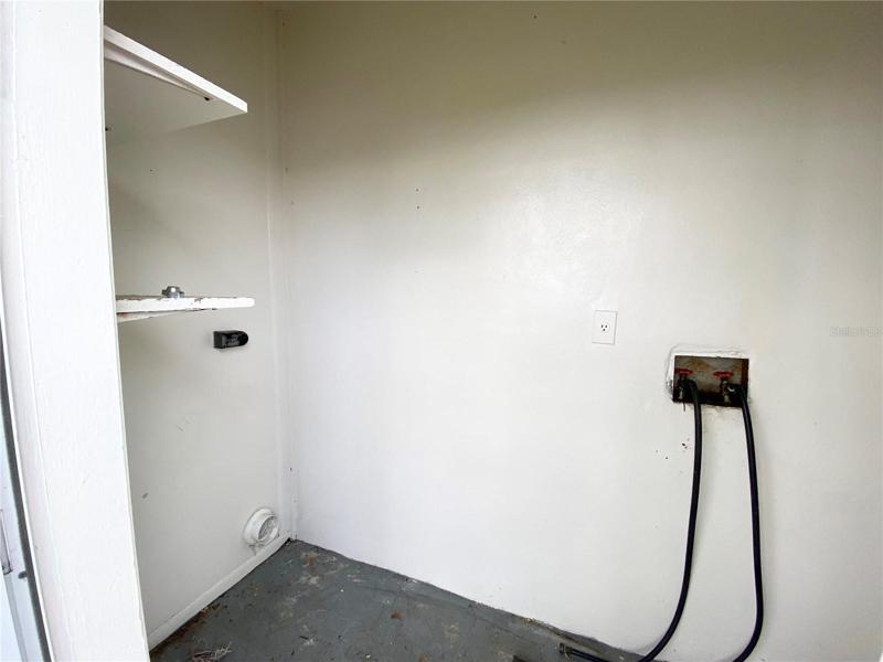 5771 Exterior Laundry room
