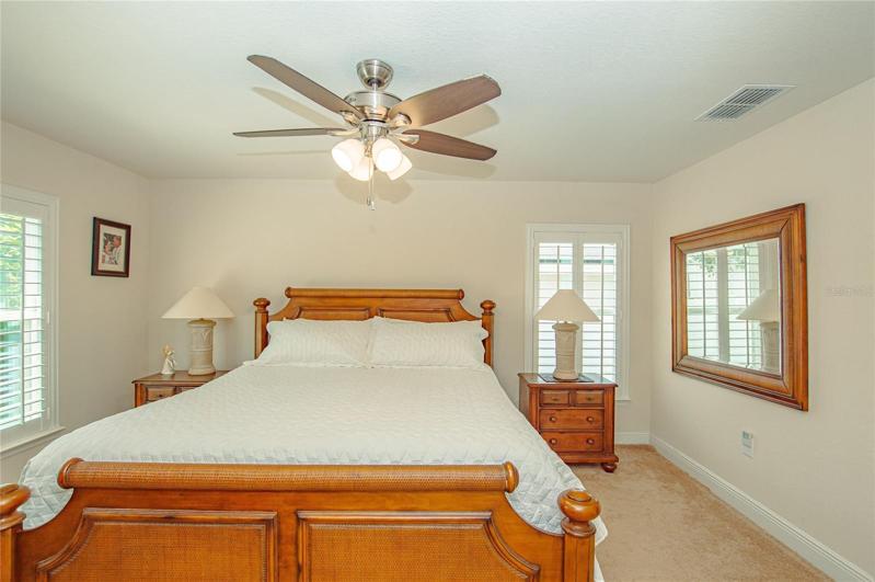 Huge master bedroom1
