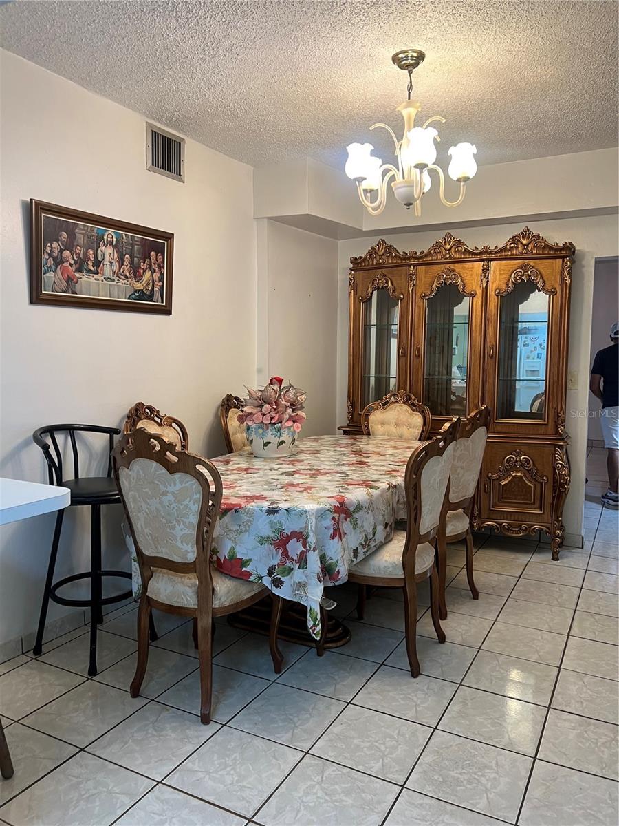 DINNING ROOM