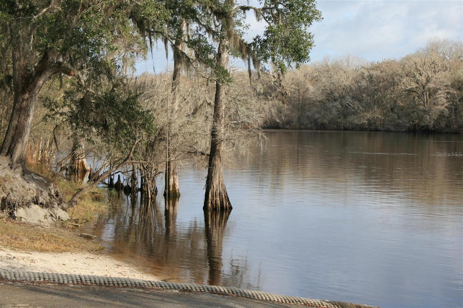 SUWANNEE RIVER  ACCESS