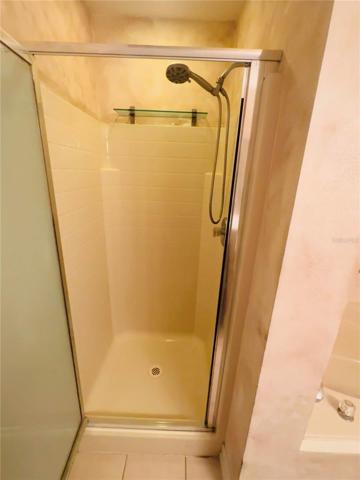 MASTER SHOWER