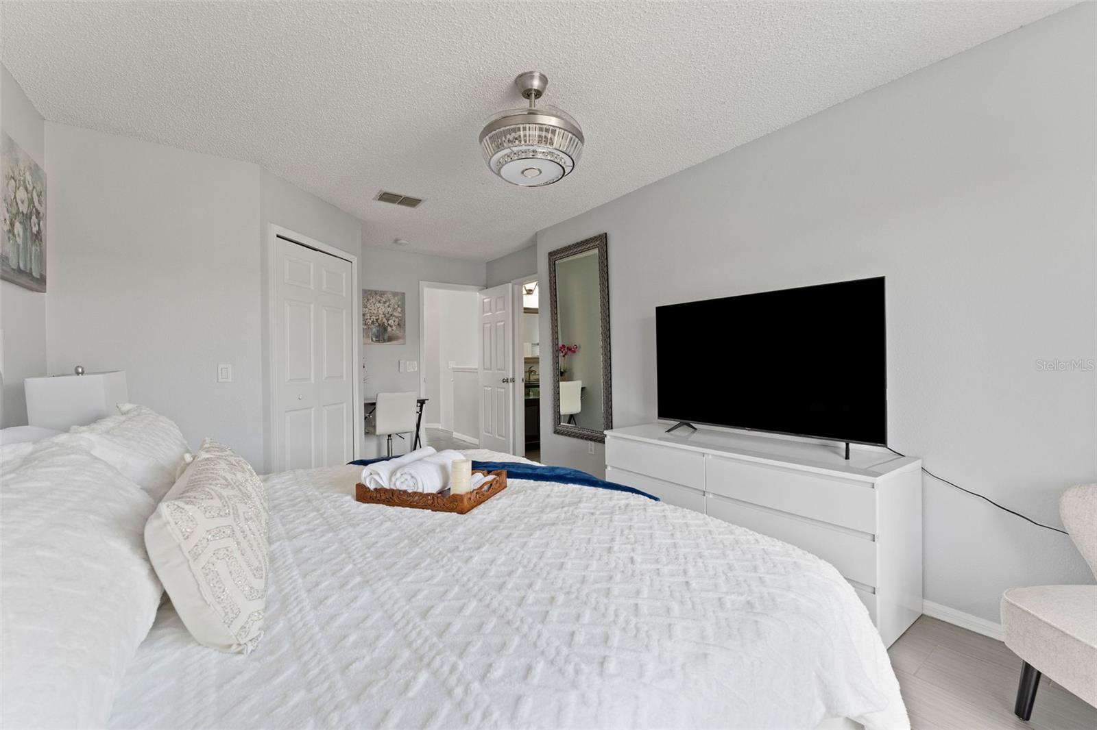PRIME BEDROOM SECOND FLOOR