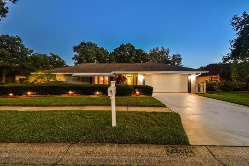 Welcome to 13105 Cimarron Circle N!