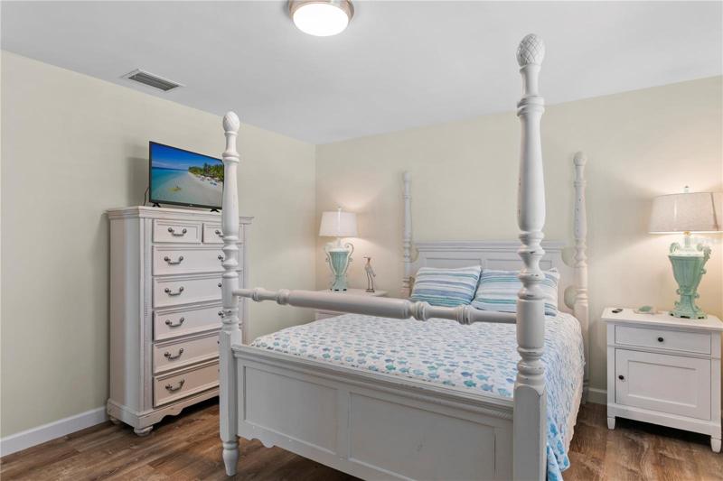 The Master Bedroom is 13X21 and has an en suite bathroom as well as a very large walk in closet.