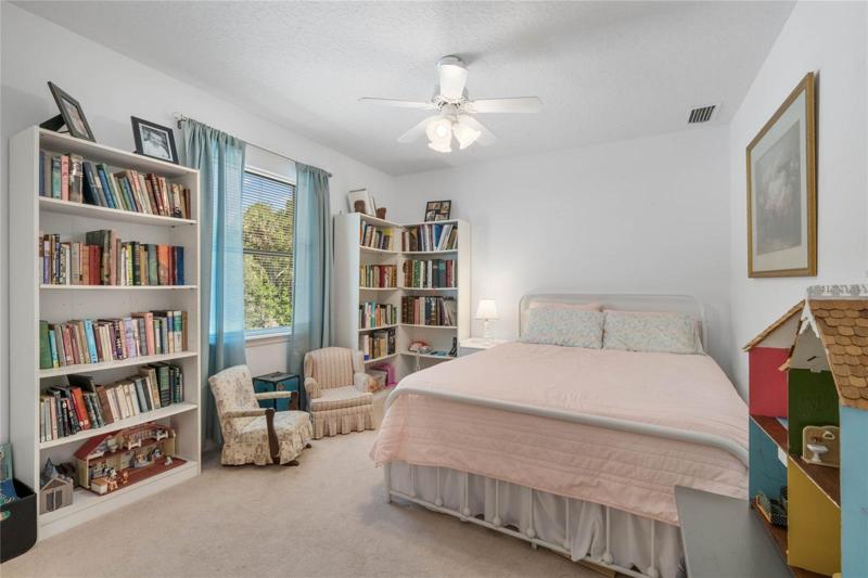 Bedroom 3 with built-in closet