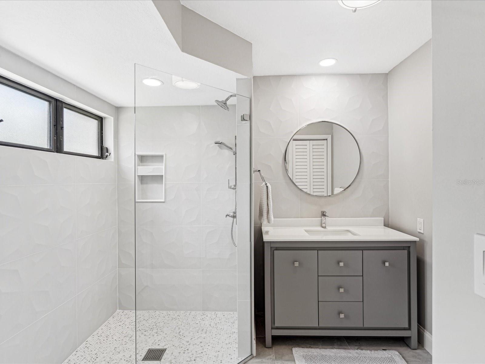 primary en-suite bathroom