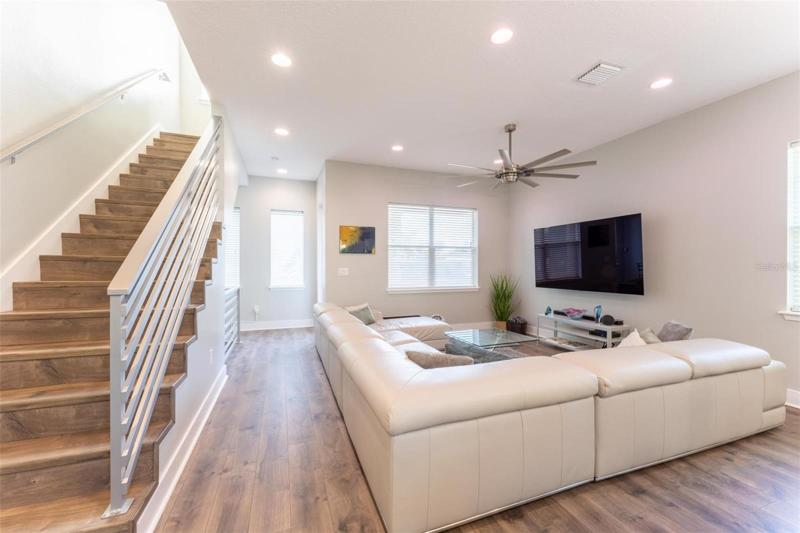 Second level living area