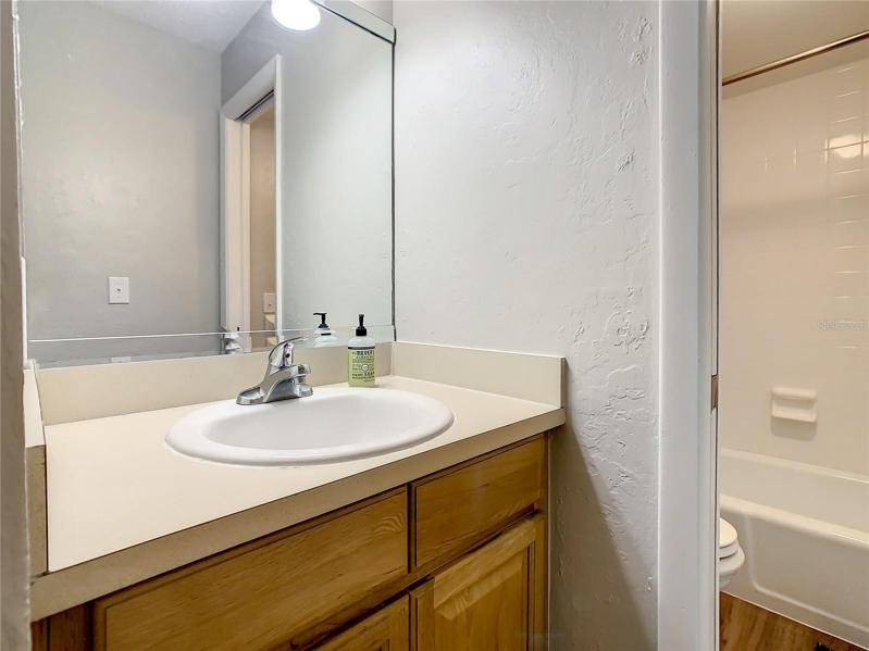 upstairs hall bath