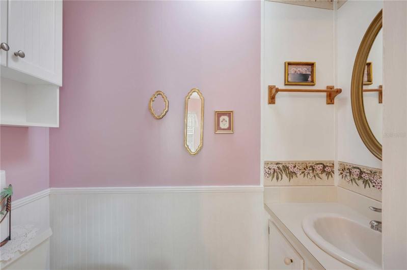 1/2 bath in master