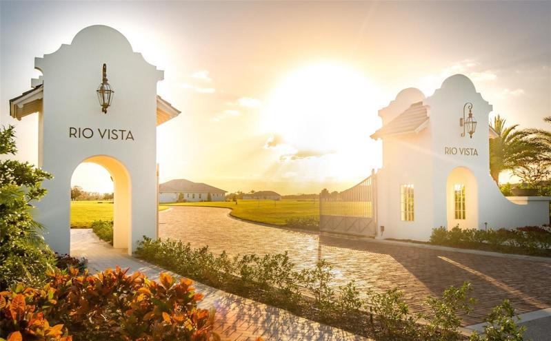 Rio Vista Estates Entrance - Like Heaven