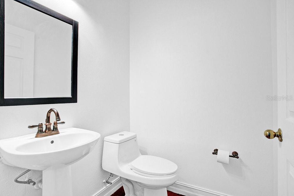 1/2 Bath