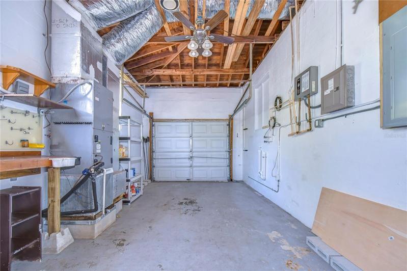 Oversized one-car garage