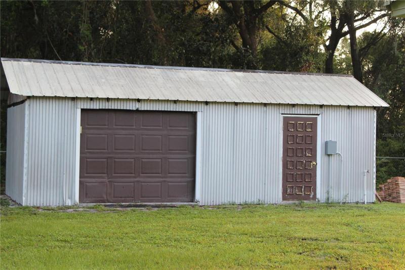 16x20 Out Building