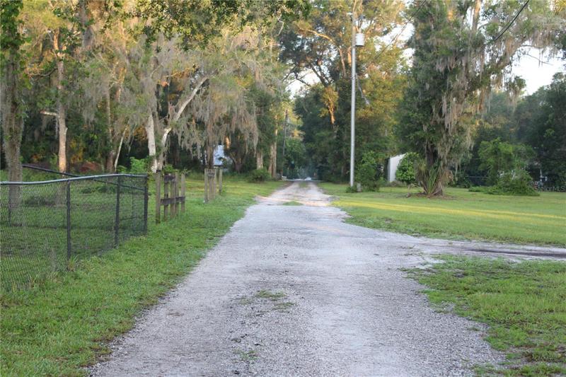 640' Driveway to High St