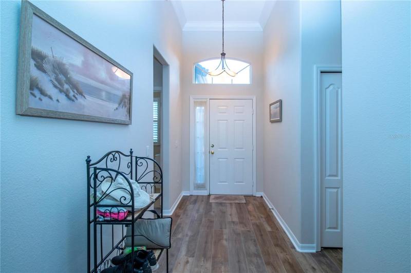 Foyer, double tray ceiling and crown molding