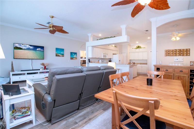 Dining room, Living room