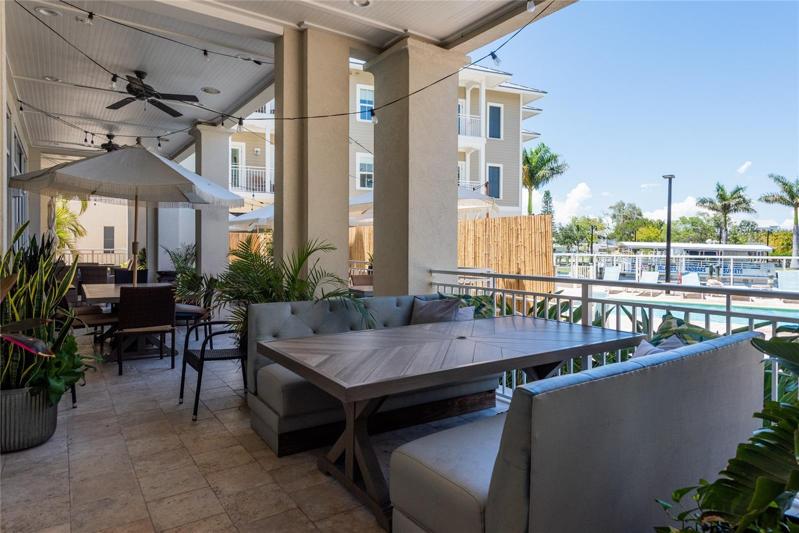 Poolside dining