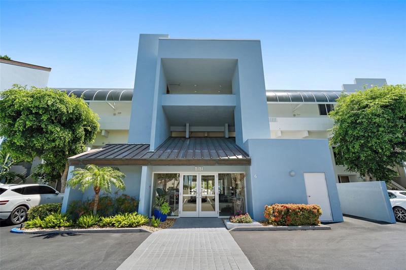 5151 Isla Key Condo