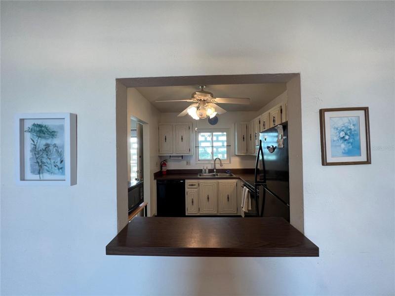 PASS-THROUGH: KITCHEN TO DINING ROOM