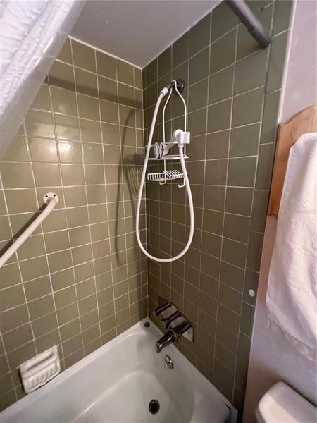PRIMARY EN SUITE BATHROOM SHOWER
