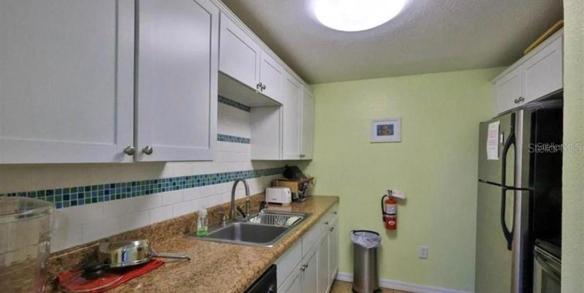 CLUBHOUSE KITCHEN