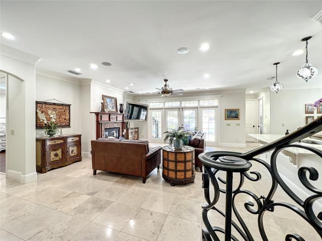 Dining Rm
