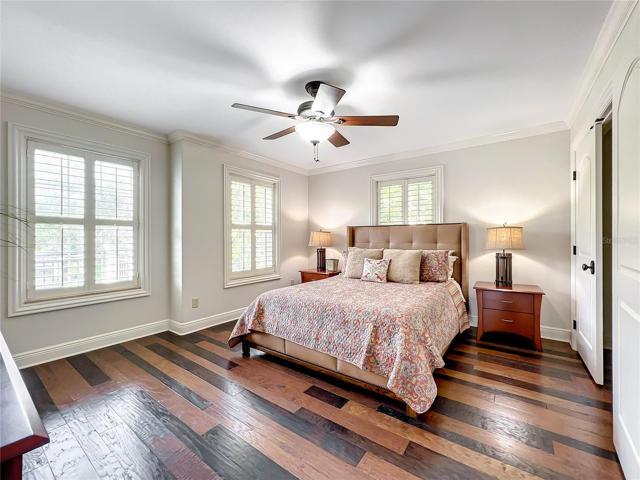 Middle Bedroom upstairs