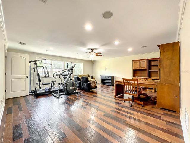 Bedrooms to left and to right plus the door to the balcony