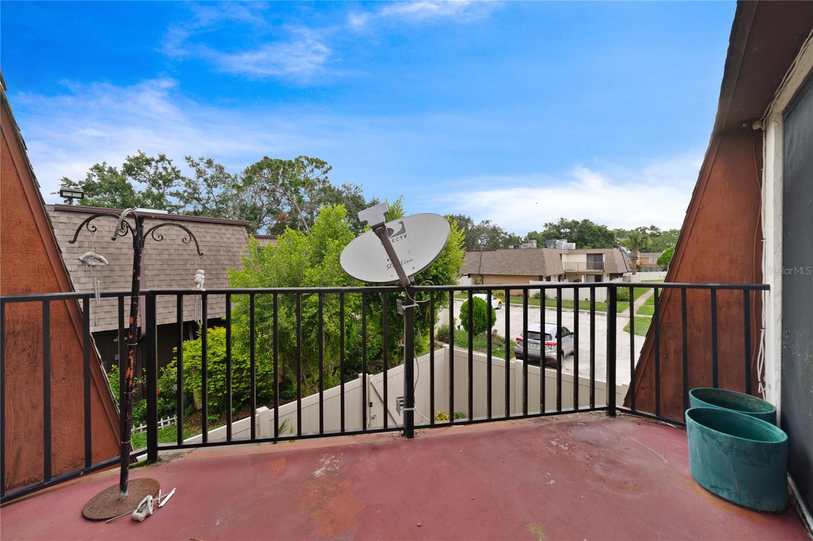 Both bedrooms access the balcony!