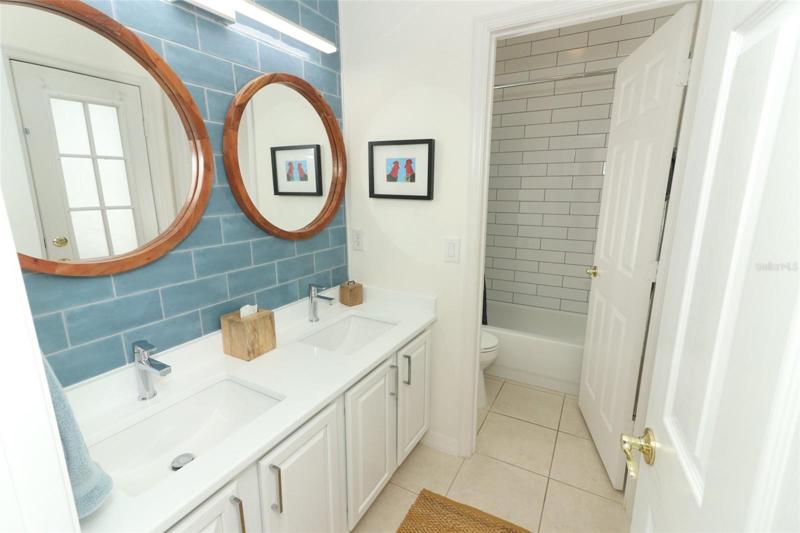 Bathroom 3/ Pool Bath