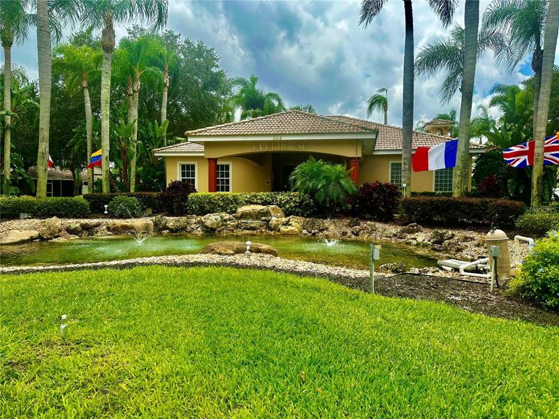 CLUBHOUSE