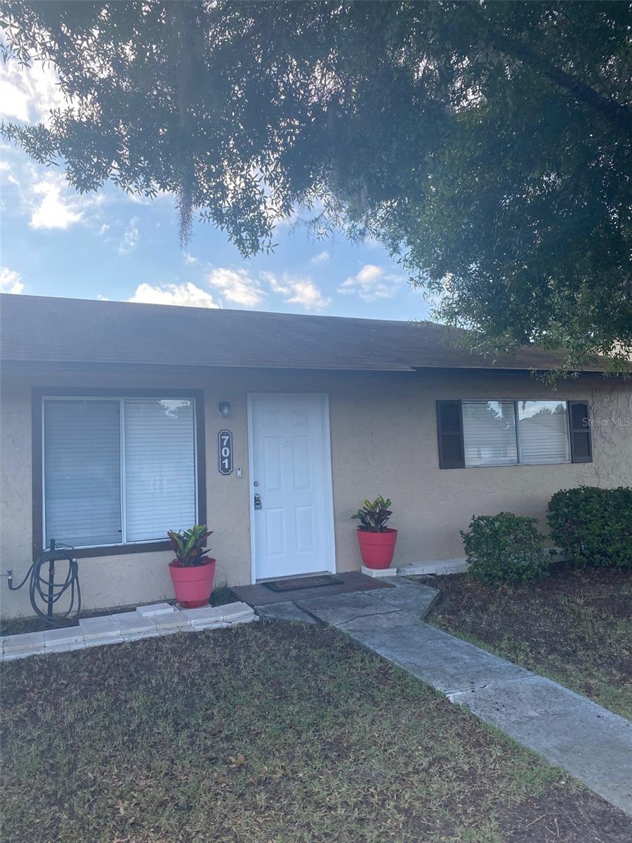 701 W. Rosewood Ln.