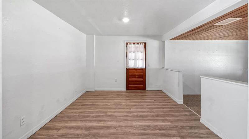 Dining room space off of kitchen