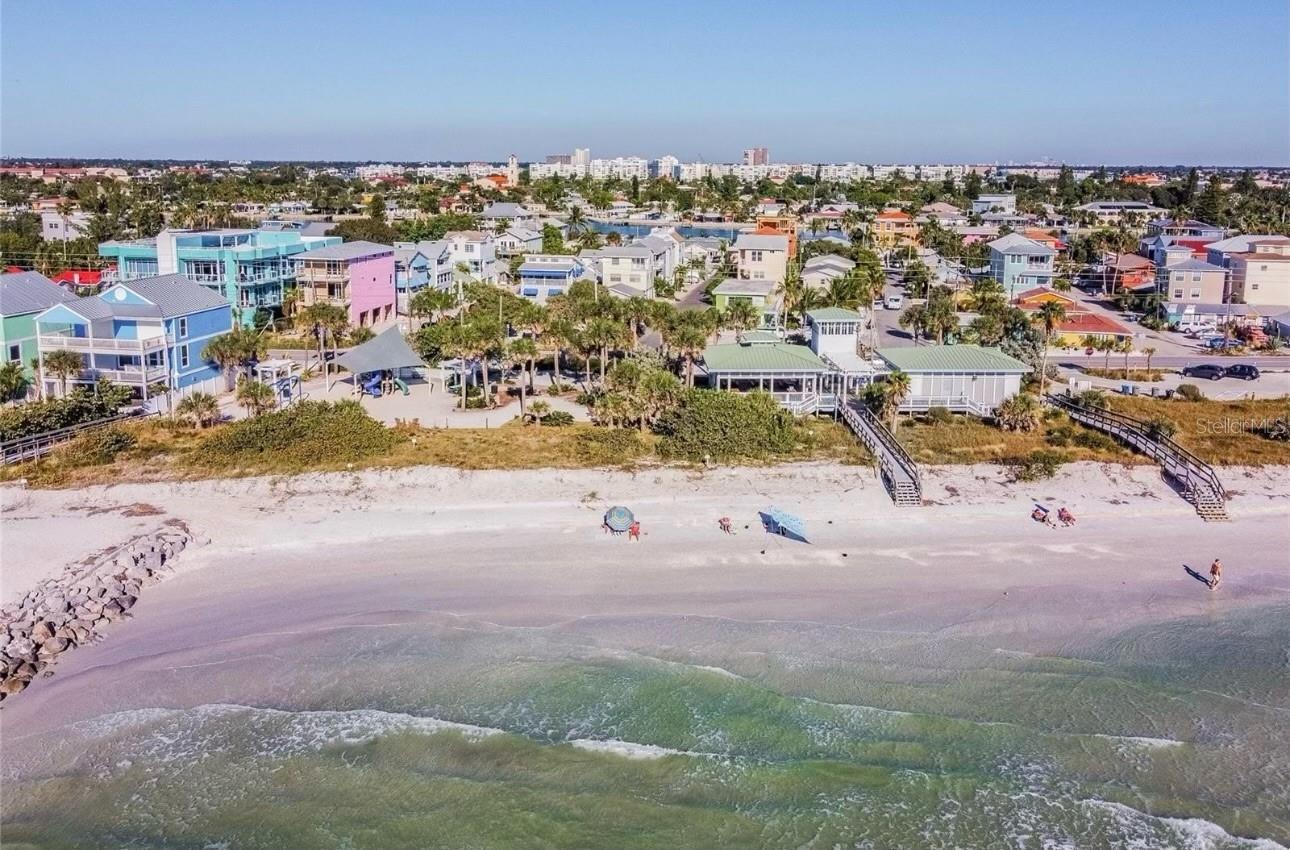 A few Houses away from the Gulf of Mexico on Sunset Beach