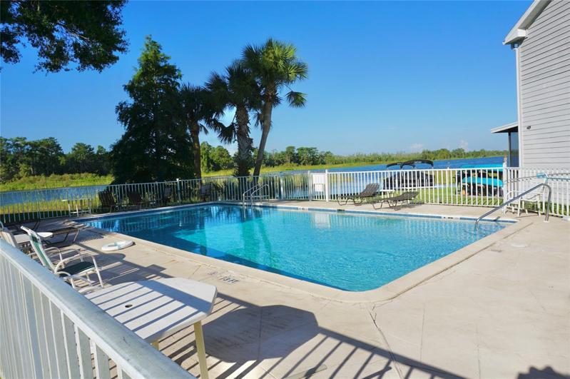 Community pool