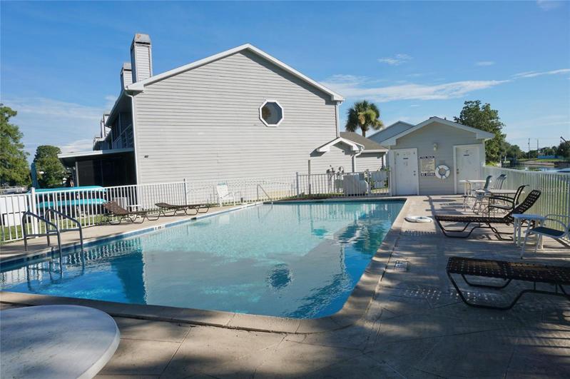 Community pool