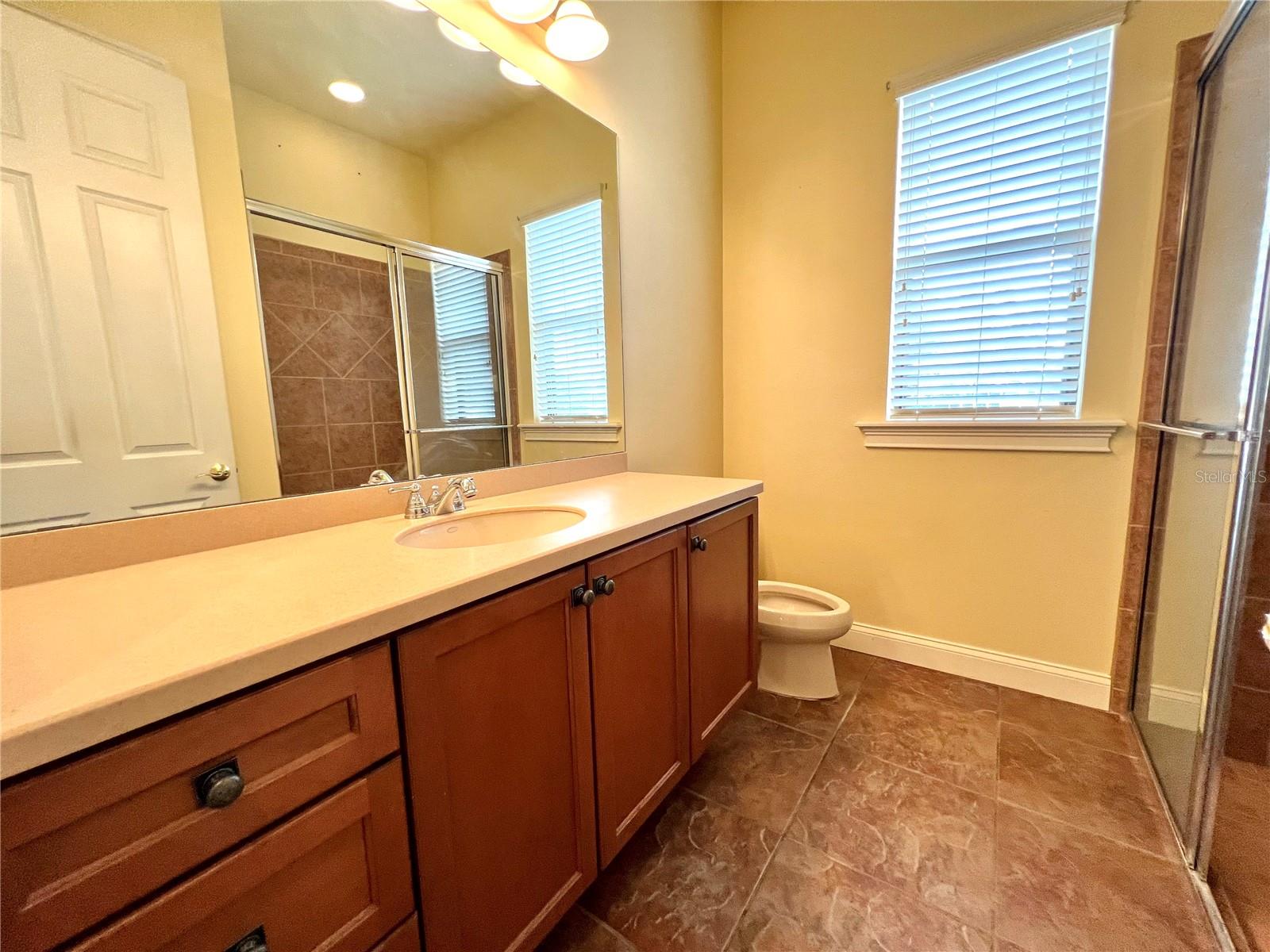 Hall bathroom between 2nd &amp; 3rd BR's