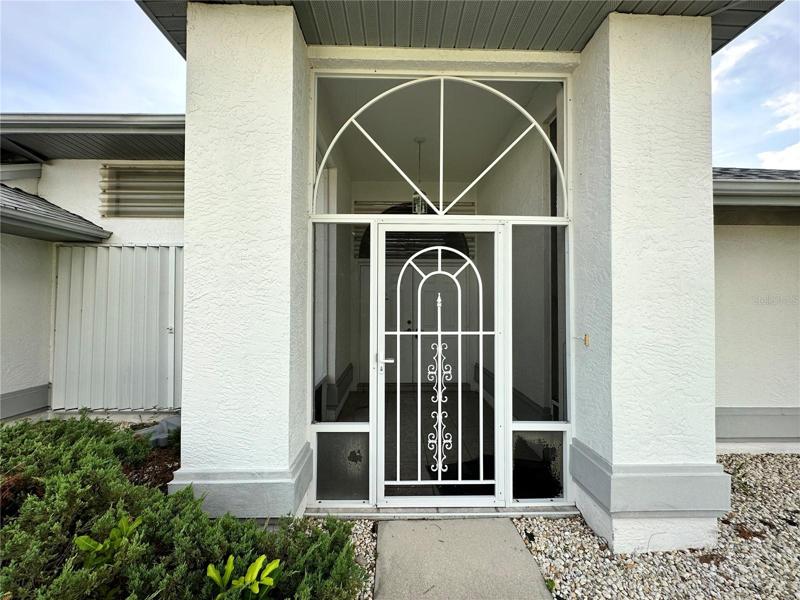 Front screened entry needs screen