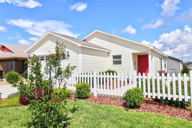 Pretty picket fence