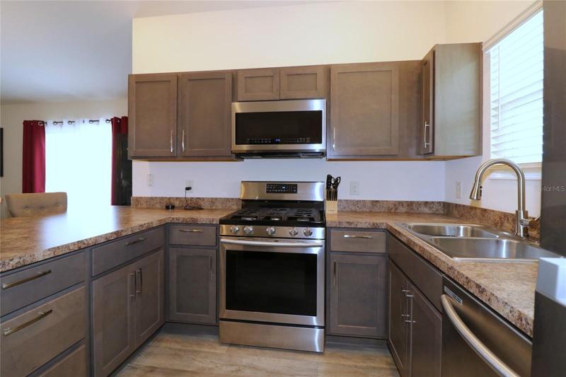 Stainless steel appliances, range is gas