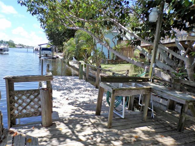 LARGE DOCK AREA