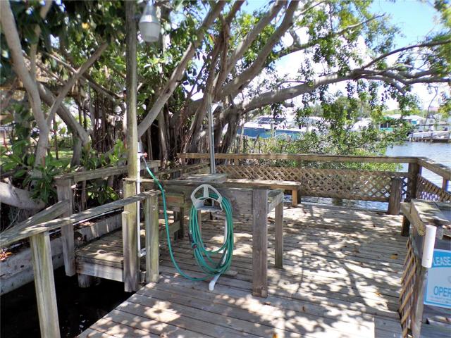 DOCK