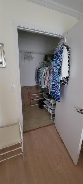 Master Bedroom Walk in Closet